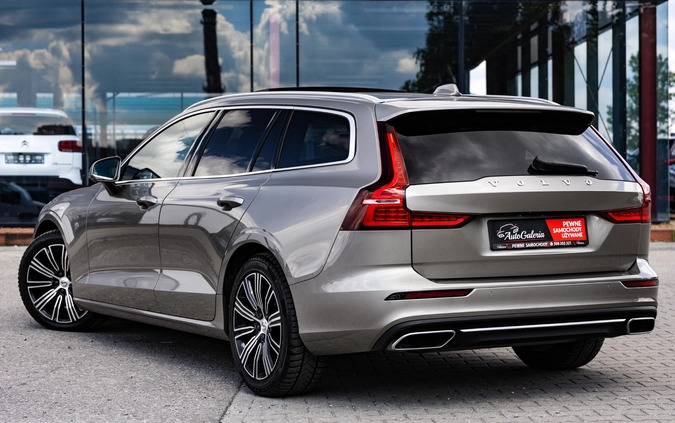 Volvo V60 cena 114900 przebieg: 104584, rok produkcji 2019 z Gryfice małe 781